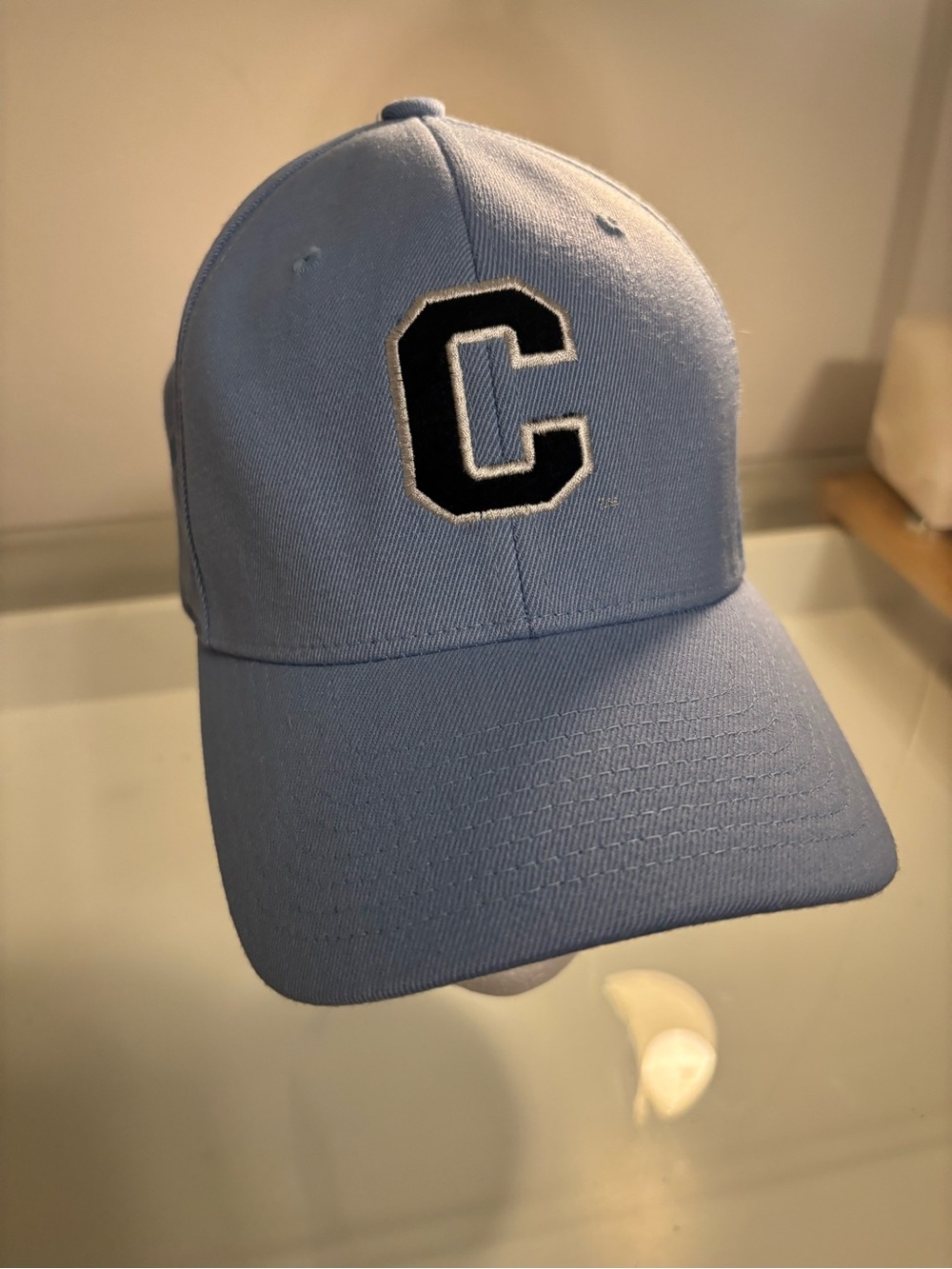 Vintage 00’s Columbia Flexfit Light Blue Men's Baseball Cap.
